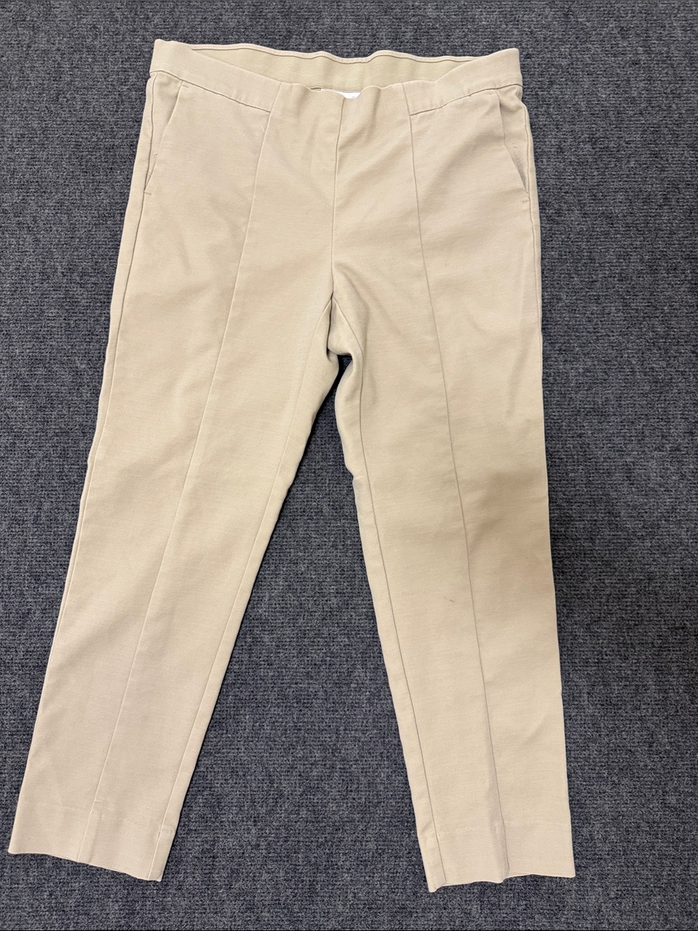 J. Jill woman’s Khaki Slim Tapered Chinos - Light Cream